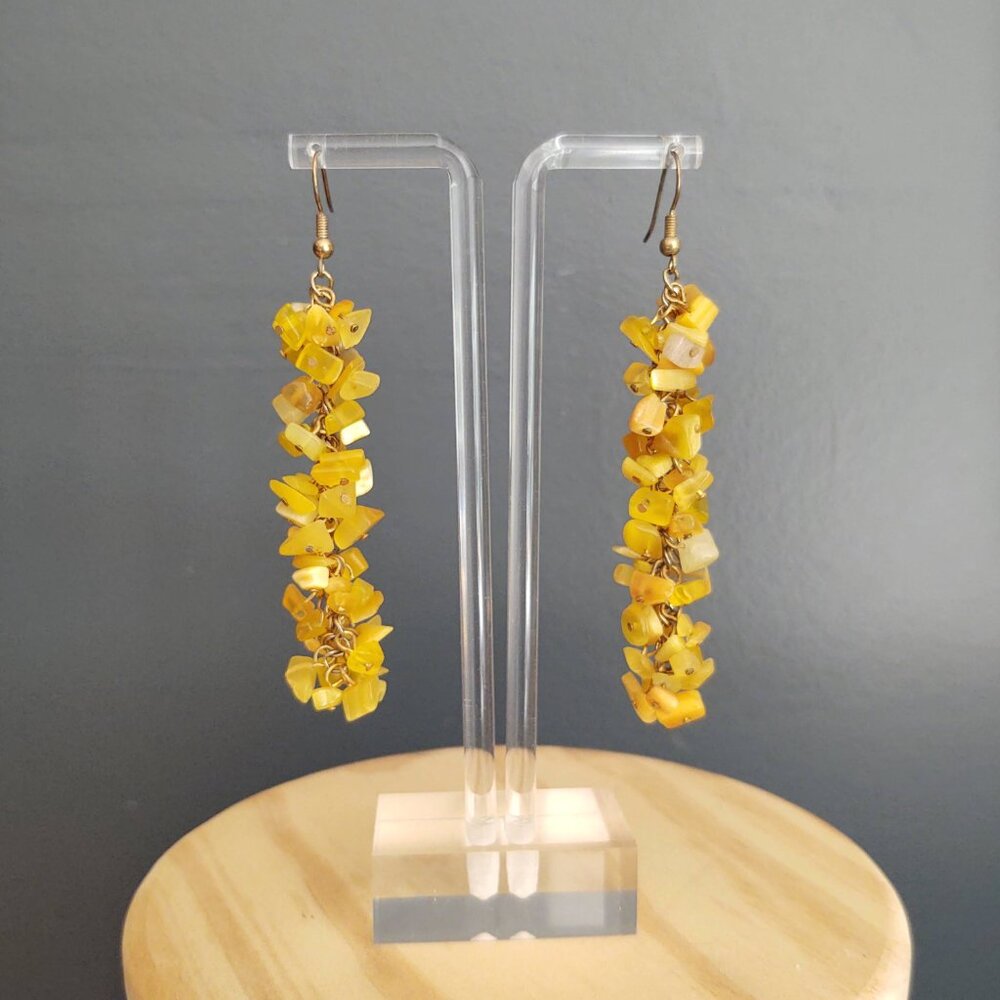 Shades of yellow glass chip dangle earrings - Picture 2 of 9